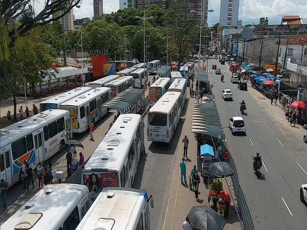 Motoristas de ônibus devem realizar protestos em João Pessoa após morte de trabalhador durante ataque