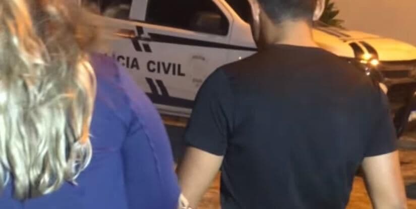 Homem acusado de matar policial civil se entrega à polícia, em João Pessoa