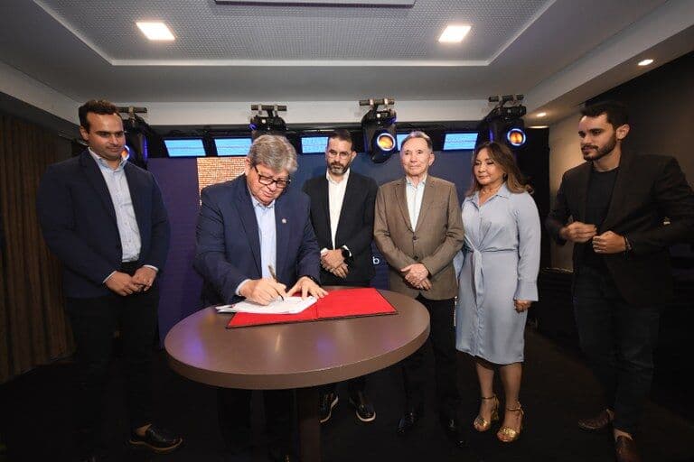 João Azevêdo anuncia novo resort no Polo Turístico Cabo Branco, com investimentos de R$ 200 milhões e geração de 400 empregos