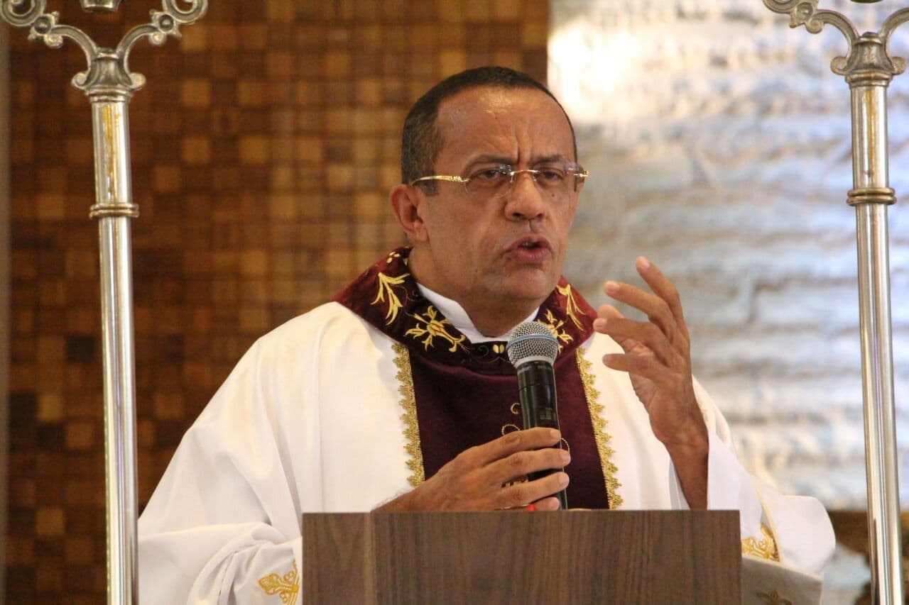 Ex-diretor do Hospital Padre Zé, Padre Egídio renuncia ao ofício de Pároco e Dom Delson modifica vários cargos na Arquidiocese