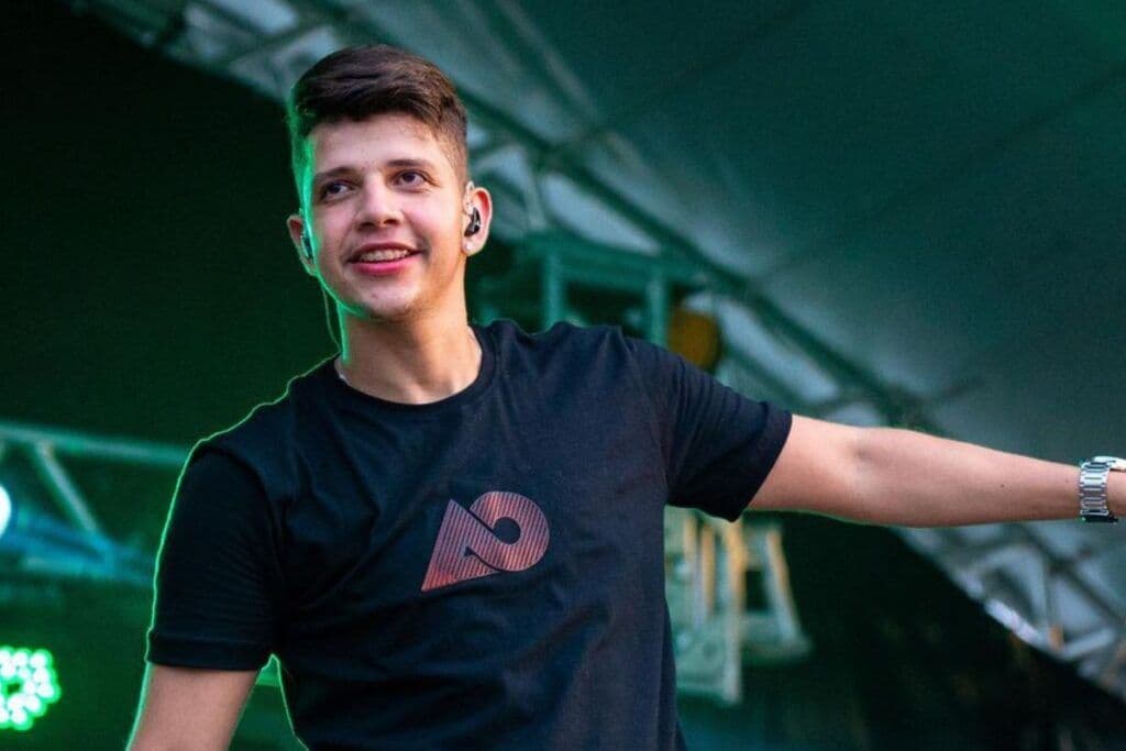 Prefeitura de Alhandra desembolsa R$ 730 mil em shows de Nadson O Ferinha, Walkyria Santos e outras bandas