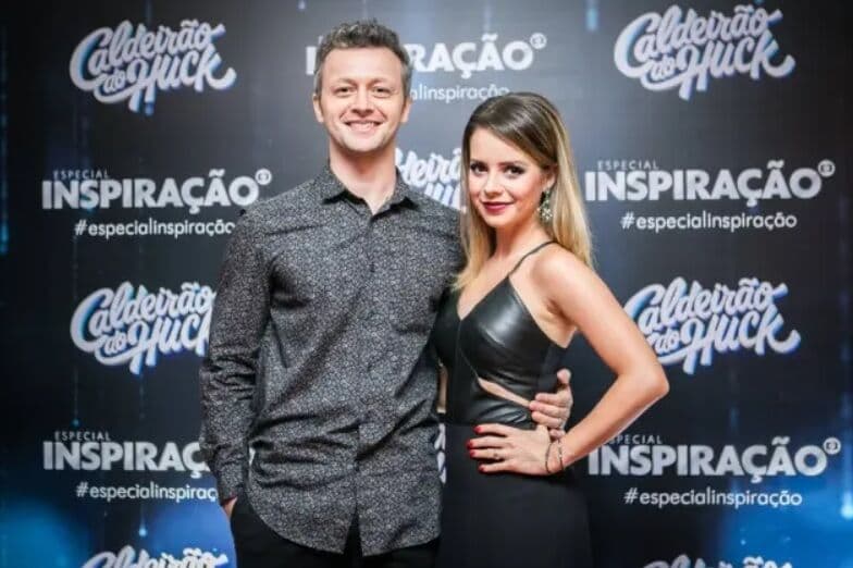 Marido de Sandy diz que teve de carregar a cantora para vomitar antes de show
