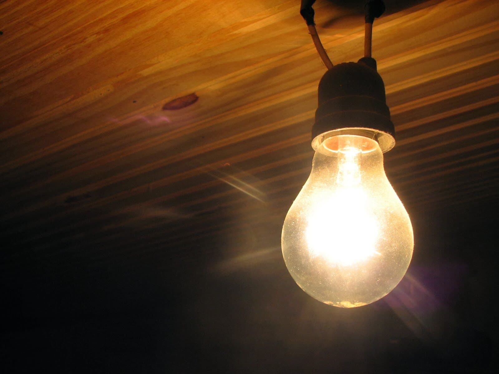 Conta de luz ficará mais cara em novembro