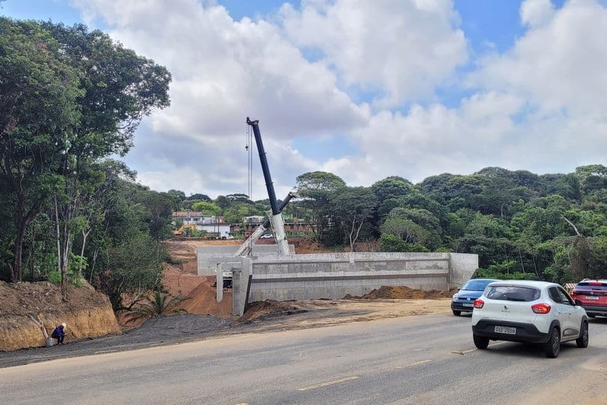 Governador avalia obra com “ritmo muito bom” e promete que ponte entre UFPB e Bancários ficará pronta em breve