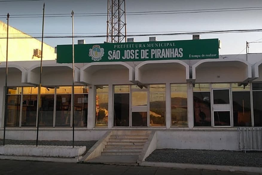 TCE quer que prefeito de São José de Piranhas explique possíveis irregularidades em gasto de R$ 4 milhões em material de construção
