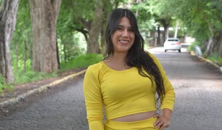 Mulher encontrada morta com sinais de tortura dentro da própria casa, em Cajazeiras, estava com viagem marcada para o exterior