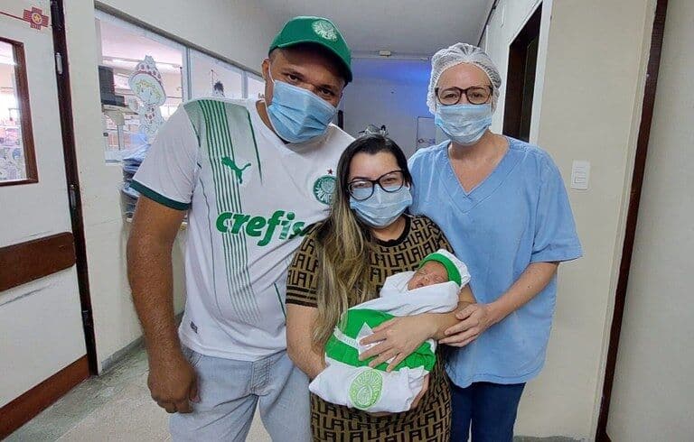 Bebê prematuro de 24 semanas recebe alta após mais de três meses internado em hospital de João Pessoa