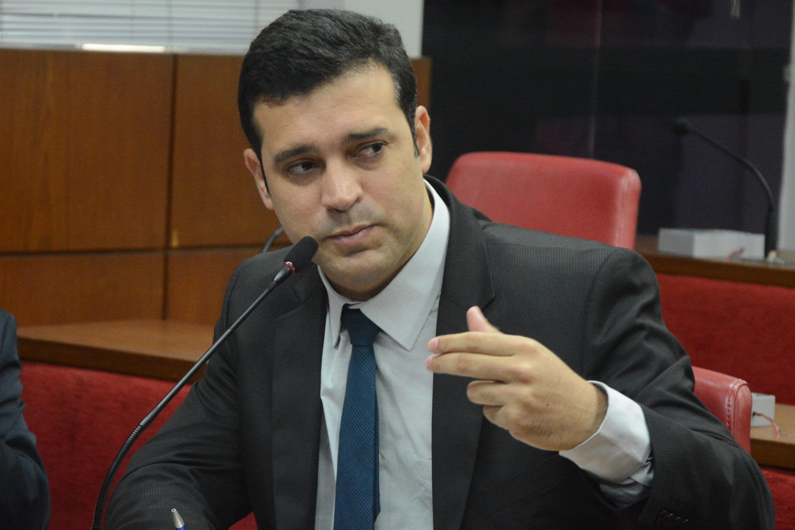 Vereador Thiago Lucena defende campanha para salvar Hospital Padre Zé: "vou doar e pedir que outros doem"