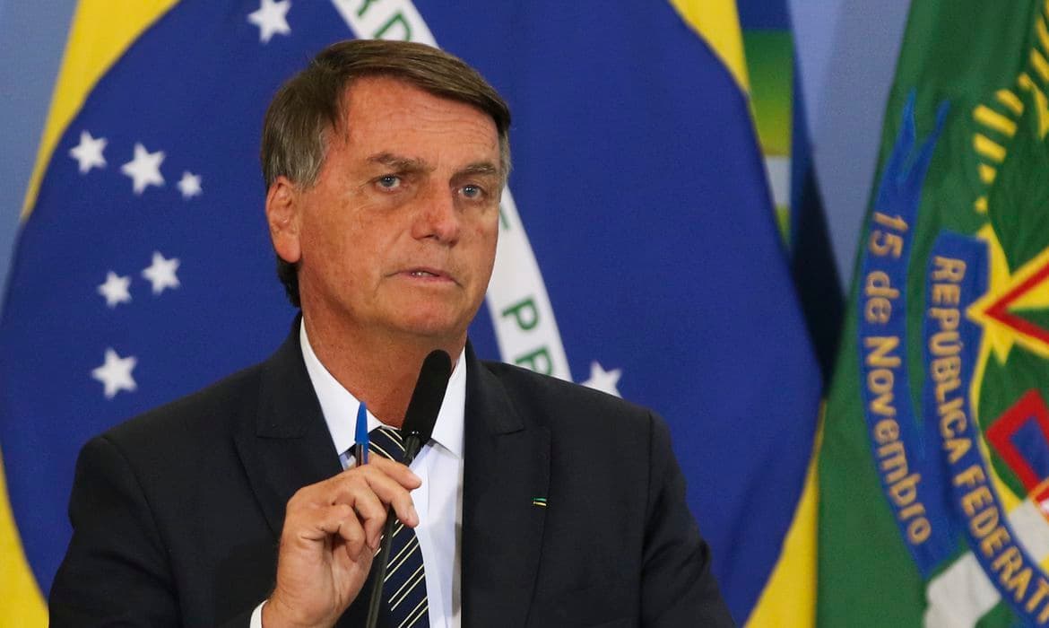 TSE entra hoje na quarta sessão para julgamento de Bolsonaro
