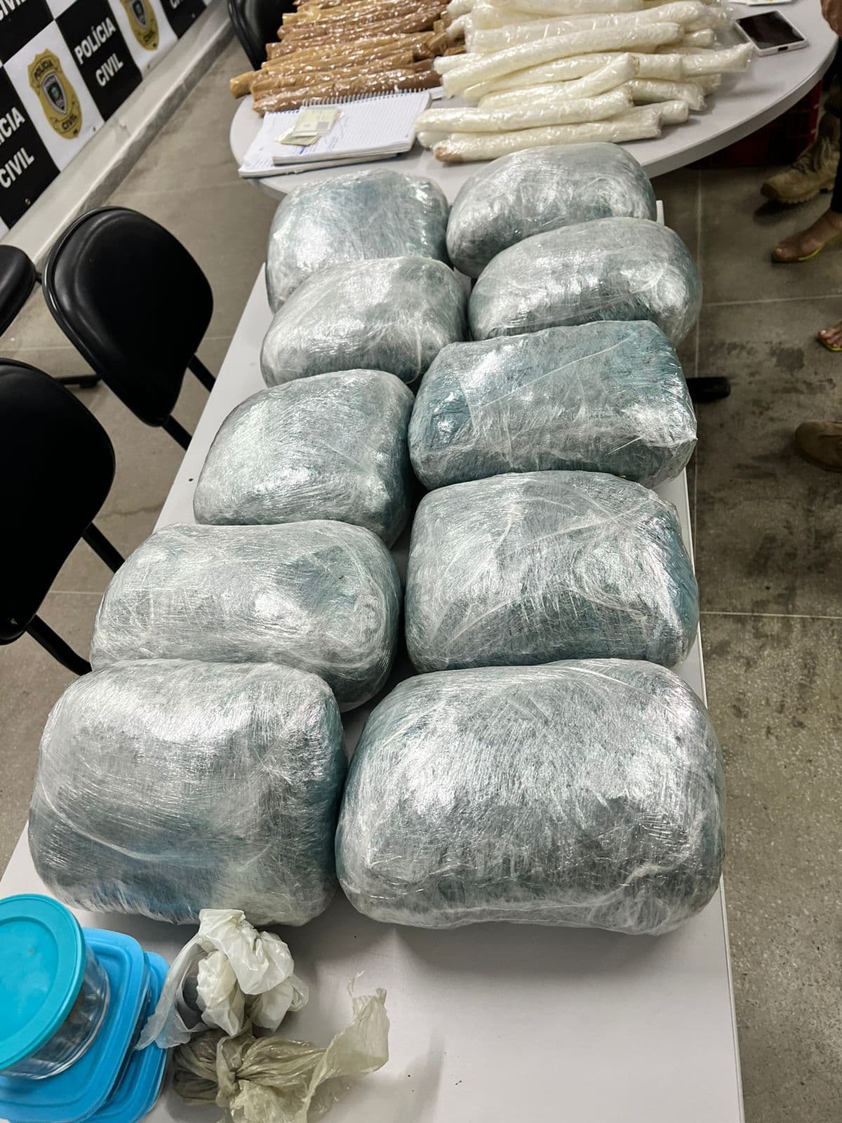 Polícia da Paraíba prende quadrilha de narcotraficantes com drogas, explosivos e armas