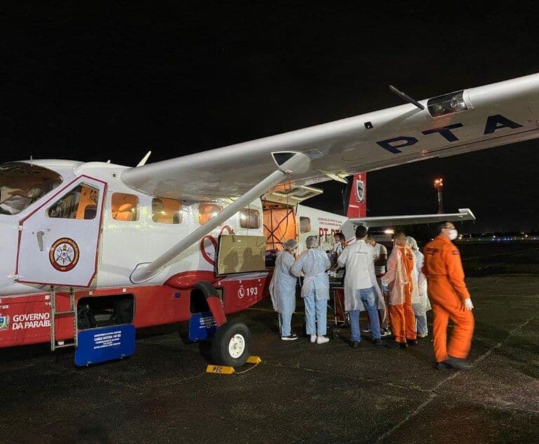 Municípios terão aeródromos para receber UTI's aéreas e Estado firma parceria com PRF por resgates, anuncia governador