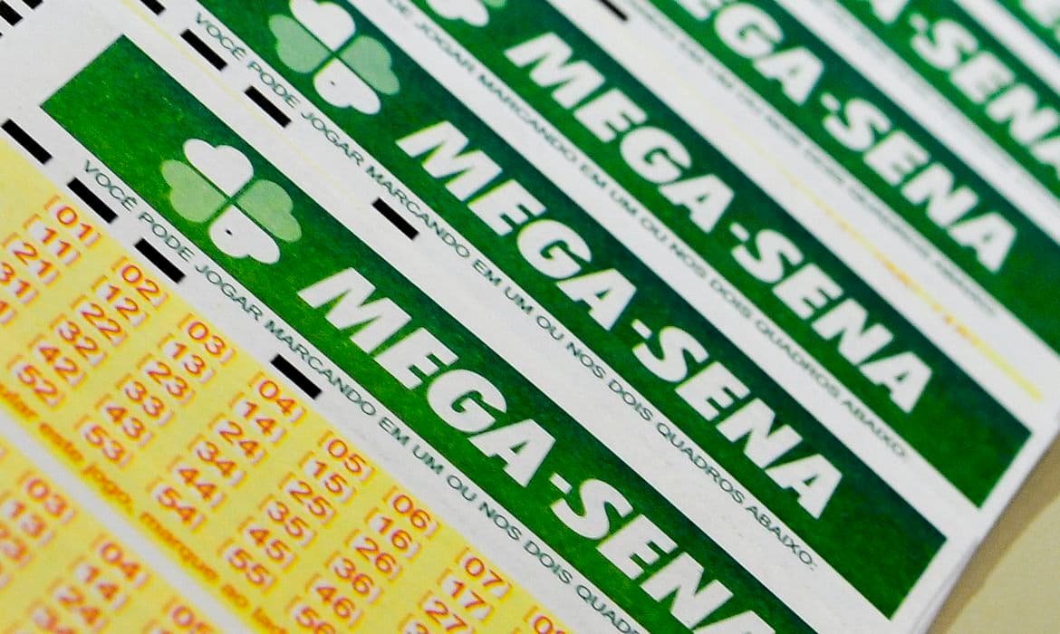 Mega-Sena acumula e pode pagar R$ 105 milhões no próximo sorteio