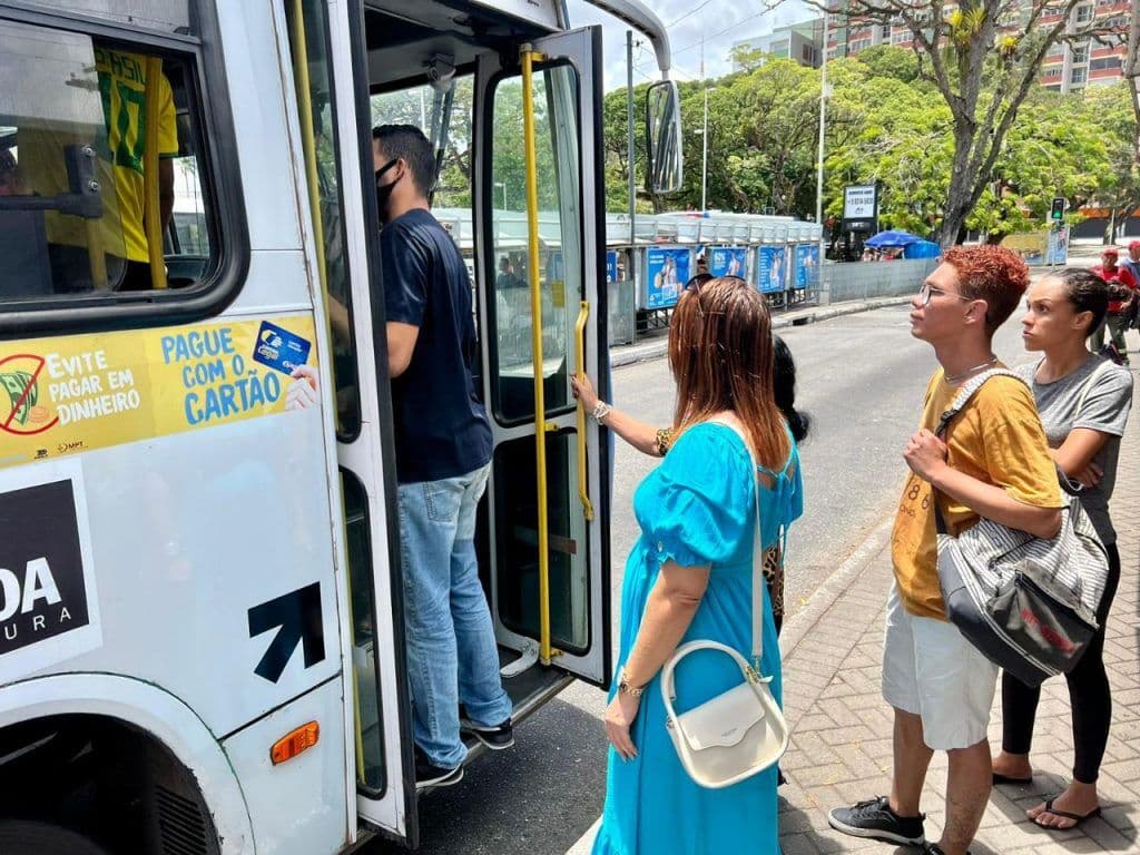 João Pessoa e Campina Grande terão esquema especial de transporte e trânsito para o Enem neste domingo