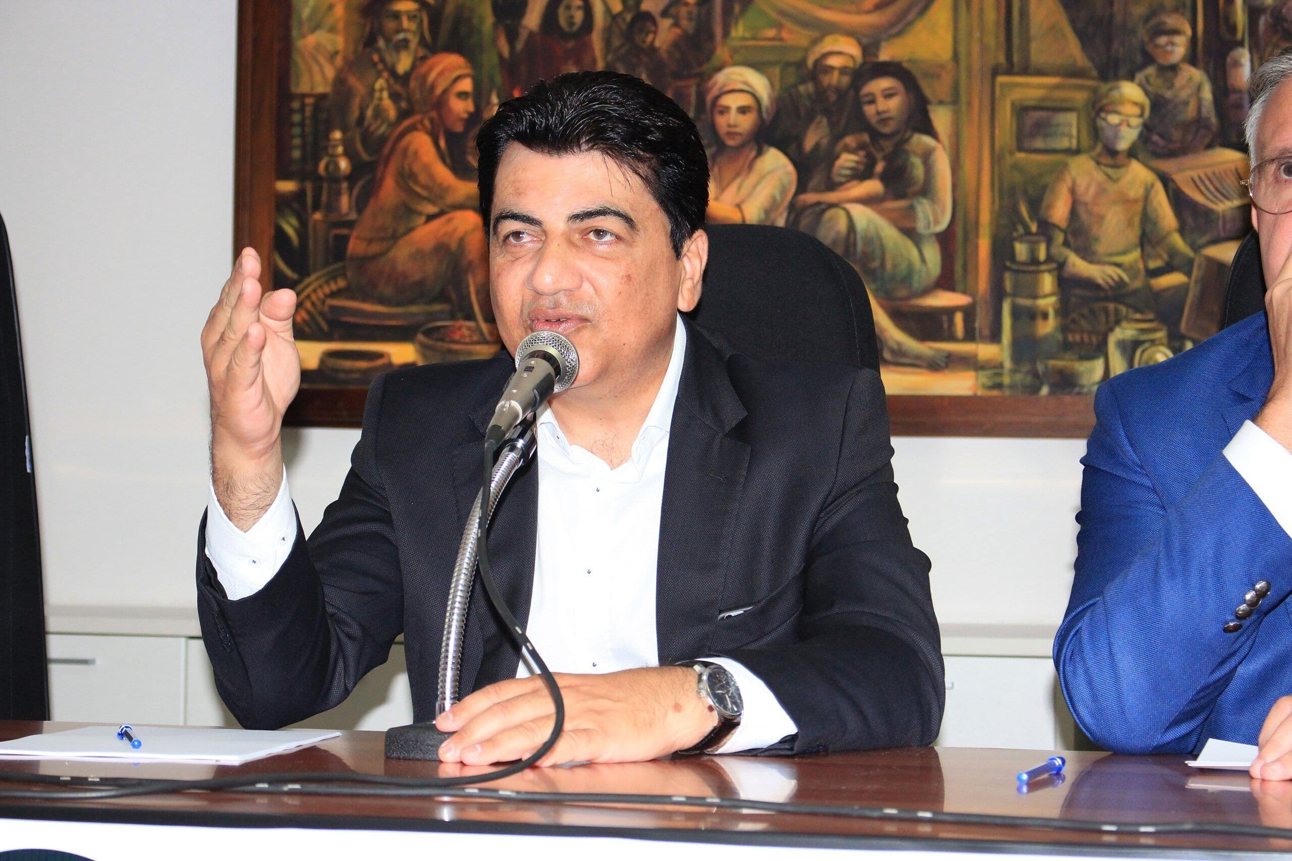 Manoel Júnior se reúne com ministro para discutir crise na saúde de JP