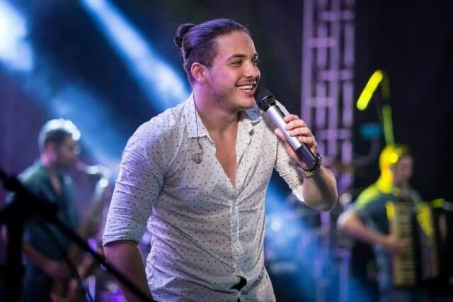 Wesley Safadão e Solange Almeida são atrações do São João de Monteiro