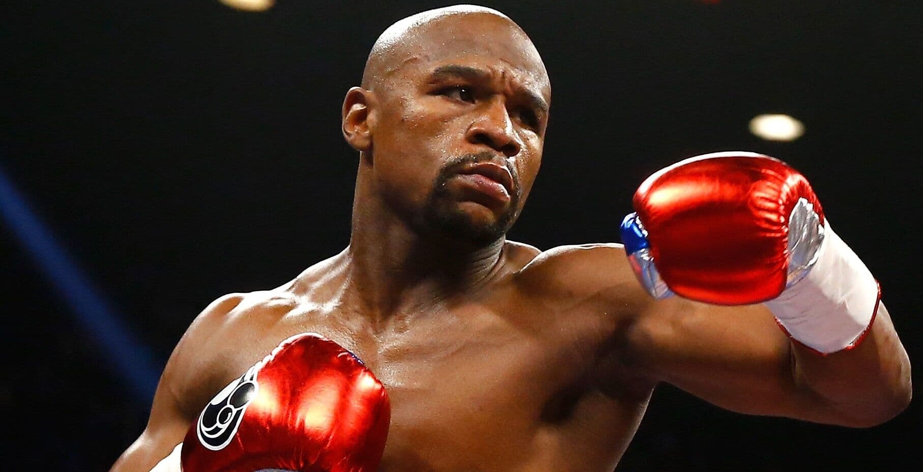 Mayweather: "Vi muitos golpes ilegais" de Conor McGregor em Malignaggi