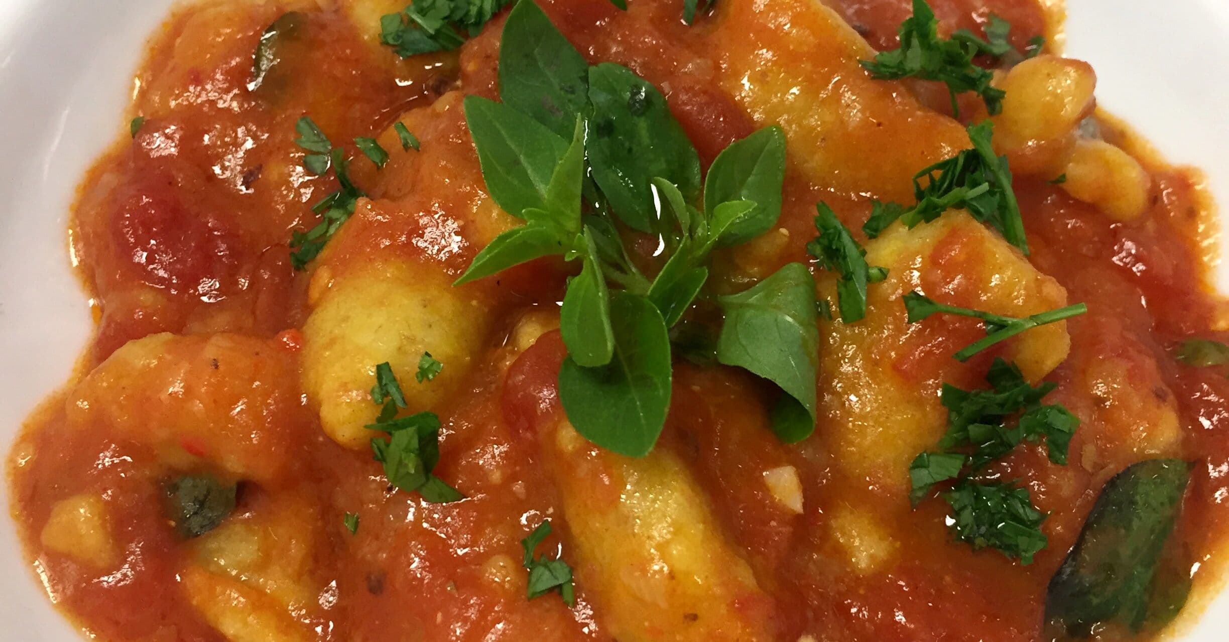 Nhoque de Banana Verde ao molho de Tomate e Melancia para quem não quer sair da dieta