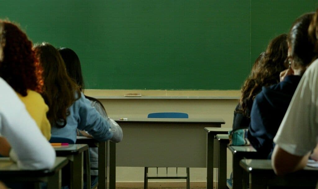 Prefeitos nos EUA esperam corte na educação e aumento da desigualdade pós-pandemia