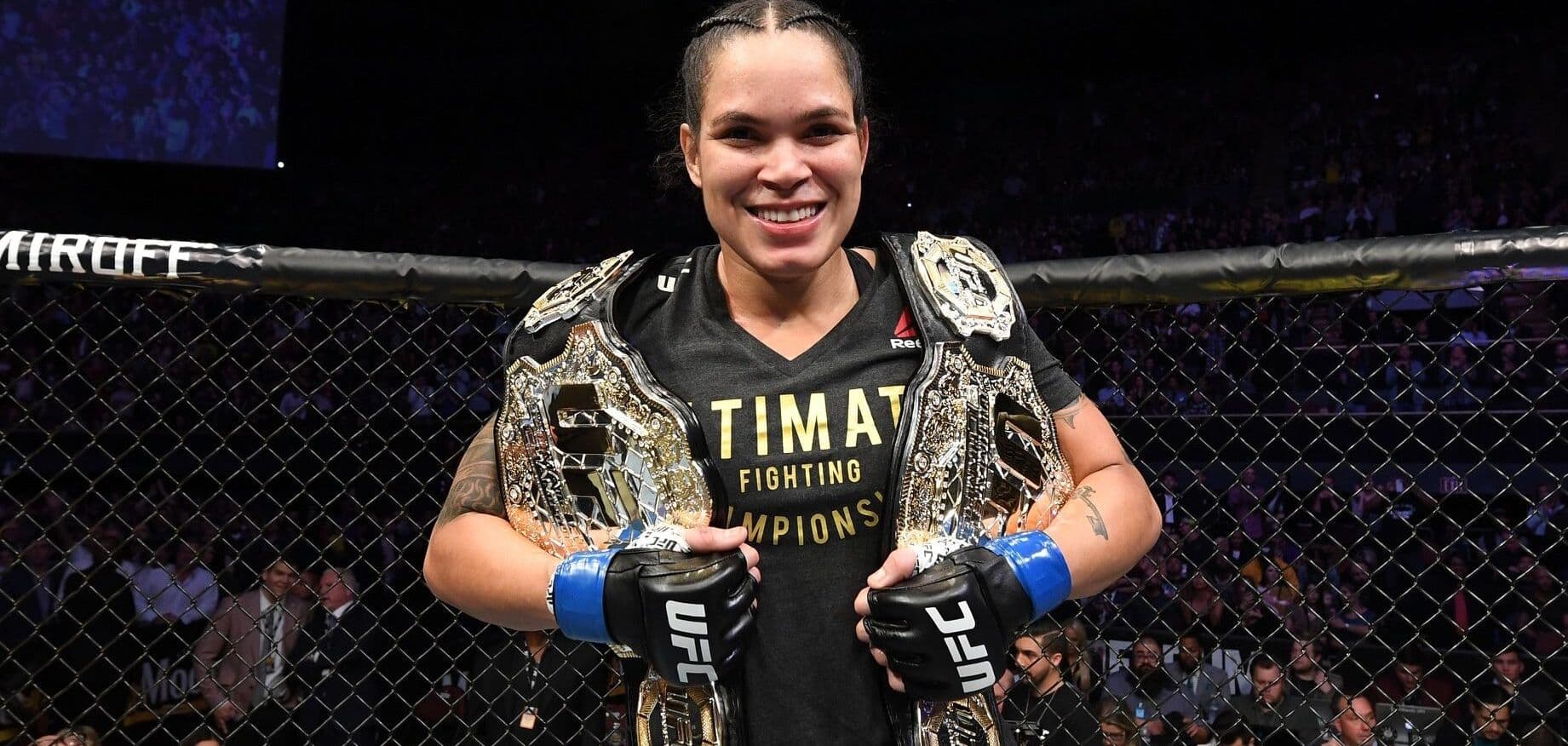 Amanda diz ter chave para vencer Cyborg: "Penso exatamente como ela. Essa é a diferença"