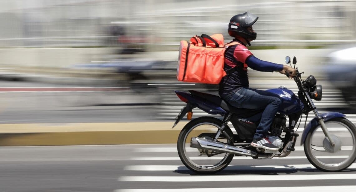 ClickJus: Sentença da Justiça do Trabalho de São Paulo afasta vínculo empregatício entre entregador e aplicativo