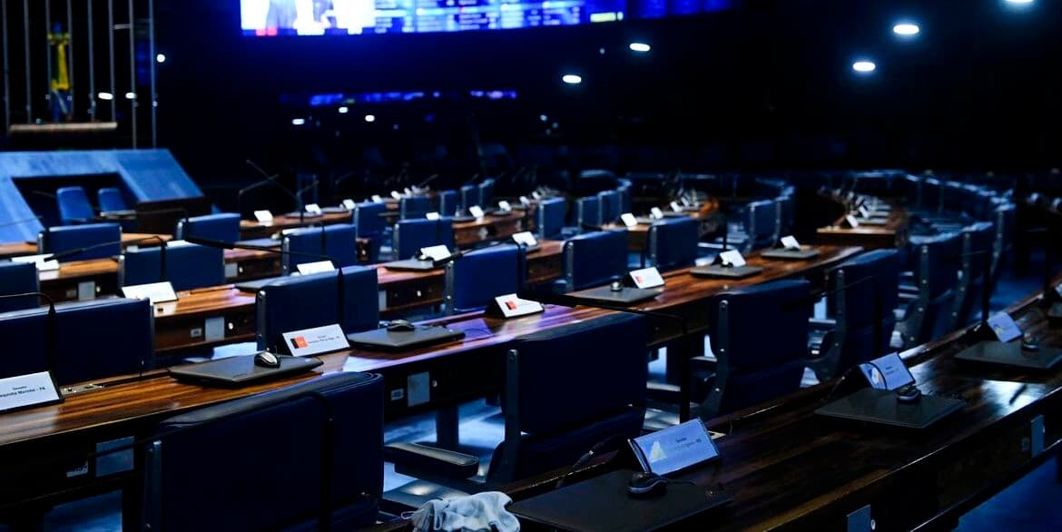 Efraim Filho lidera enquete do ClickPB para o Senado da Paraíba seguido por Sérgio Queiroz e Aguinaldo Ribeiro