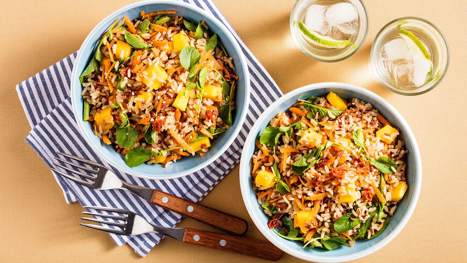 VERÃO: Salada de arroz integral, uma opção saudável para os dias quentes