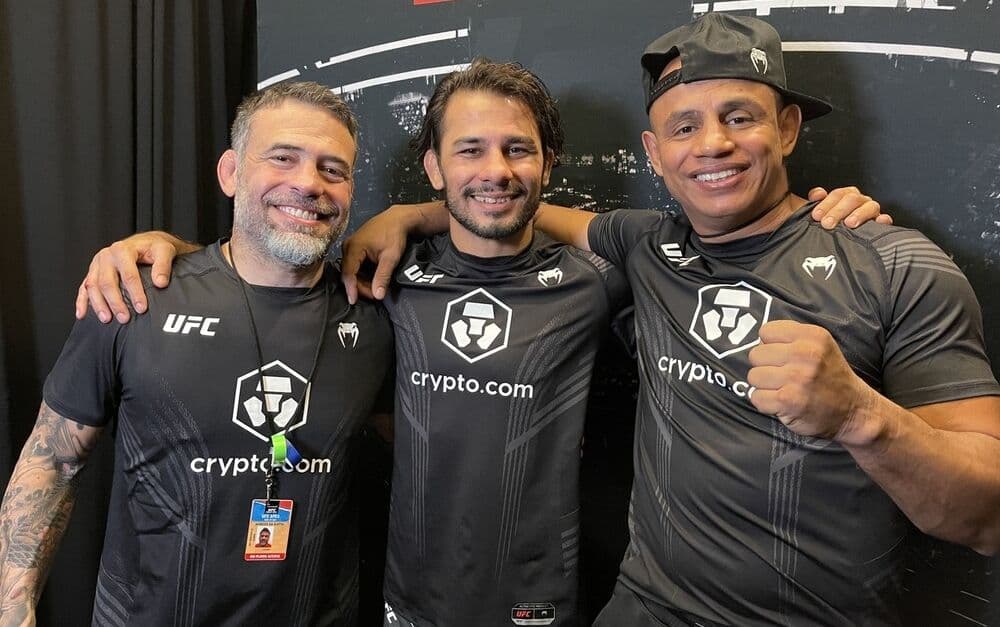 Alexandre Pantoja revela dificuldades enfrentadas antes de vitória contra Royval