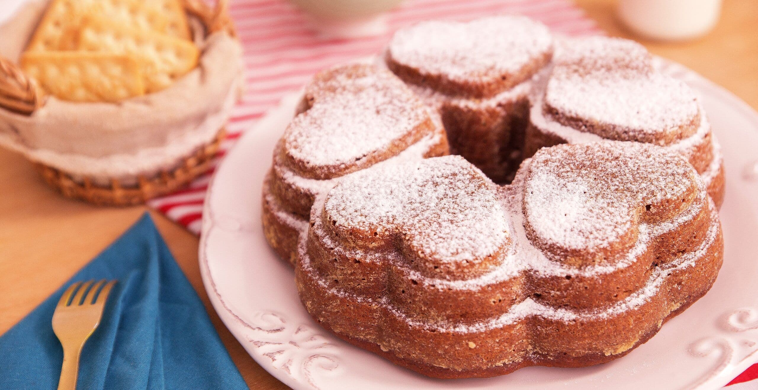 Bolo de banana com biscoito cream cracker