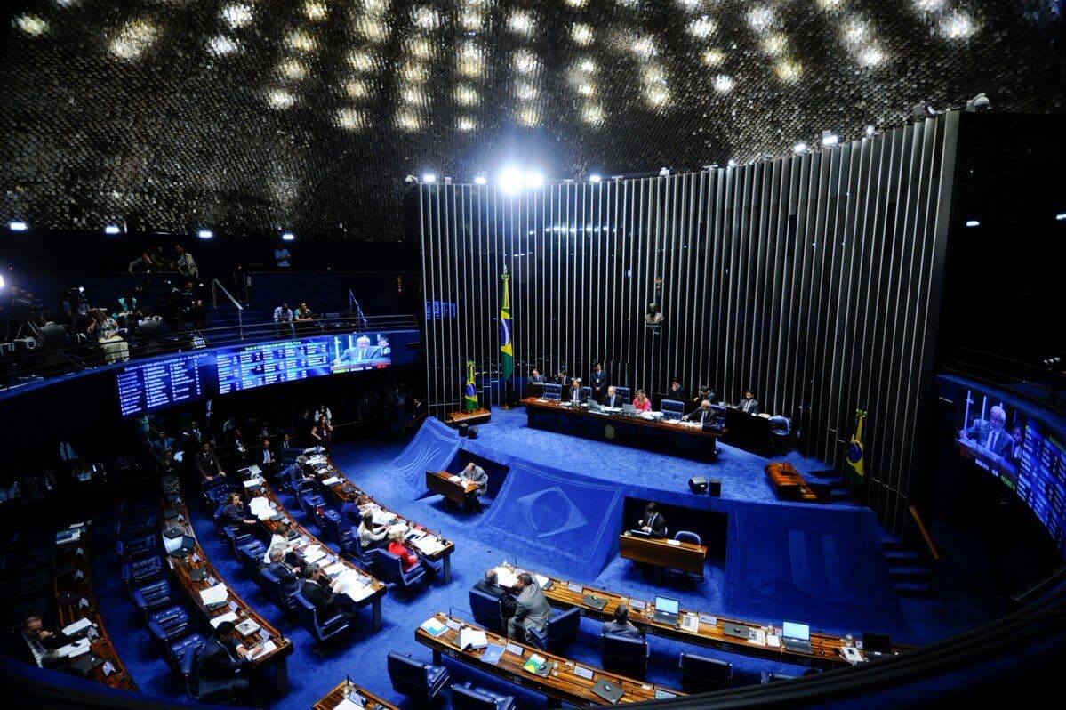 Senado aprova texto-base da PEC que libera até R$ 44 bilhões para novo auxílio emergencial