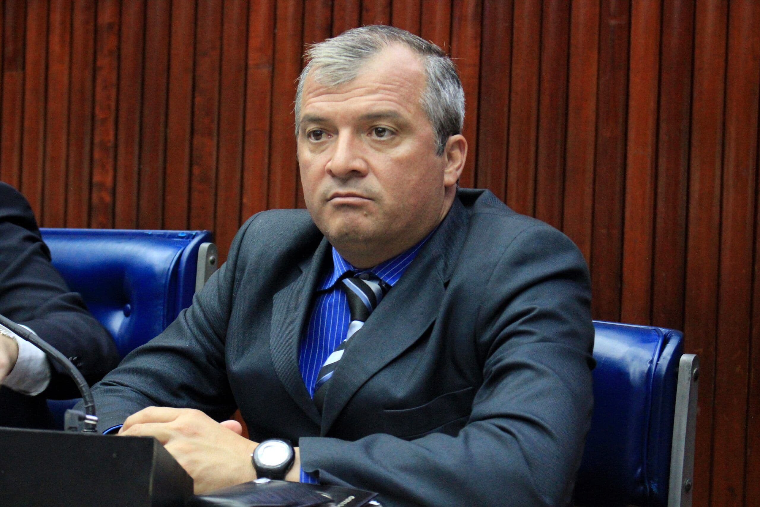 Deputado Trócolli Jr. tem telefone clonado e bandido pede transferência bancária de R$ 10 mil