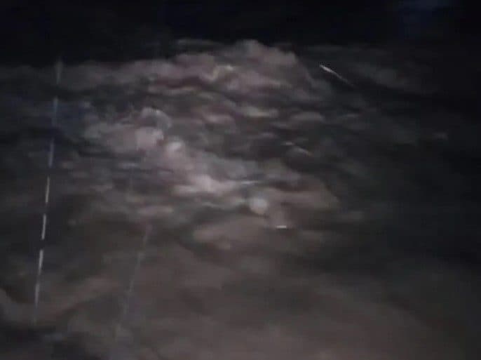 Açude sangra na zona rural de Campina Grande após chuva de mais de 100 mm