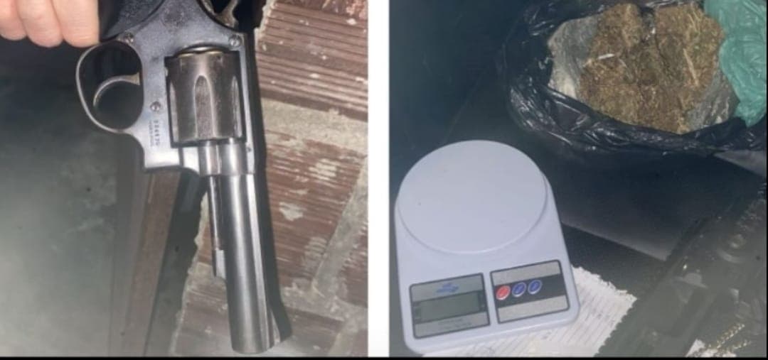 Polícia prende dupla e apreende armas e maconha no Renascer