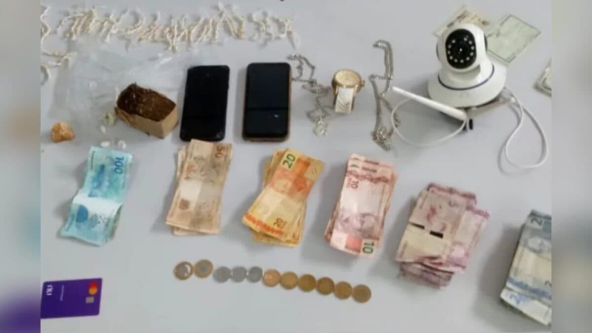 Homem é preso acusado de tráfico de drogas e tráfico de animais silvestres, no Vale do Piancó