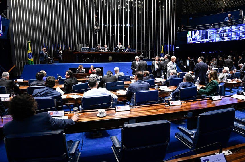 Senado aprova restrição para 'saidinhas' de presos; confira votação da bancada paraibana