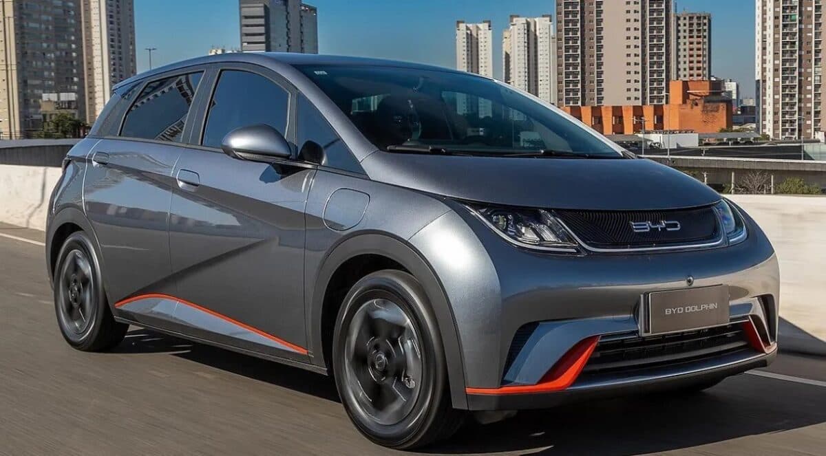 Vendas de carros elétricos batem recorde no primeiro mês de 2024, diz ABVE