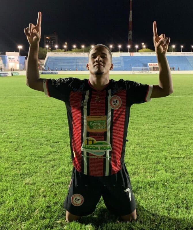 São Paulo Crystal bate Pombal, mas continua na zona de rebaixamento do Paraibano