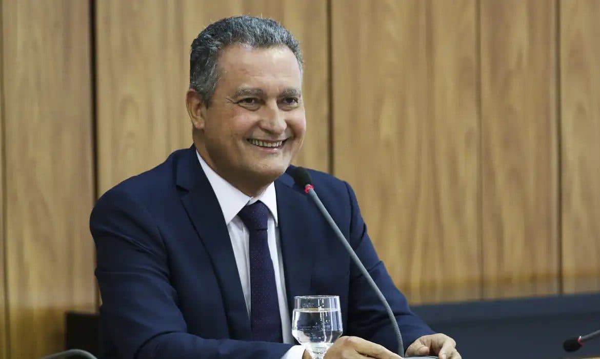 Governo Lula cumprirá acordos firmados com Arthur Lira, diz ministro Rui Costa sobre Orçamento