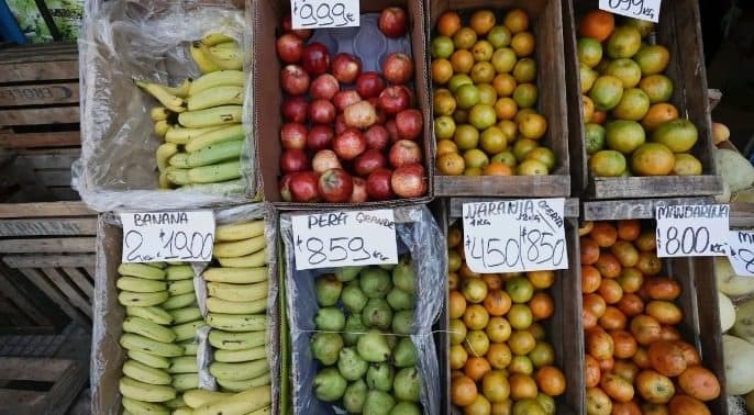 Argentina anuncia abertura de importações de alimentos da cesta básica