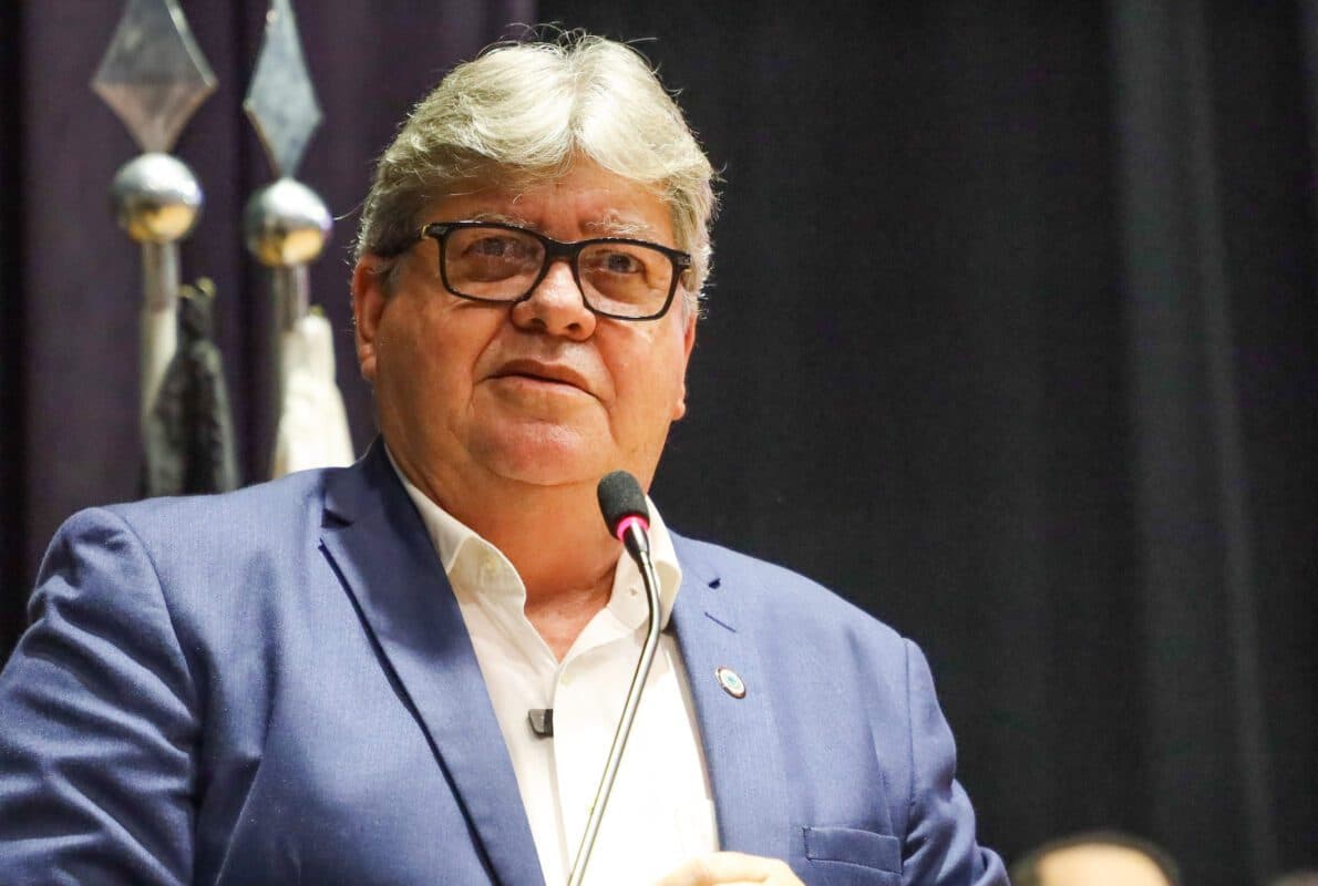 João Azevêdo reafirma intenção de disputar Senado: "é claro que estarei com meu nome à disposição"