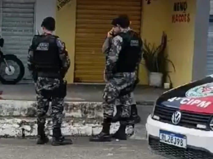 Ex-presidiário é executado com seis tiros na feira de pássaros, em Bayeux