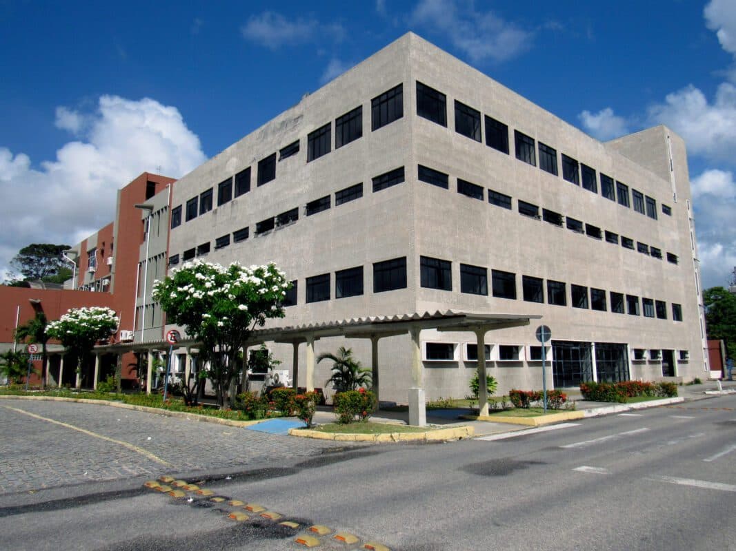 Alunos, professores e técnicos da UFPB vão às urnas amanhã escolher novo reitorado