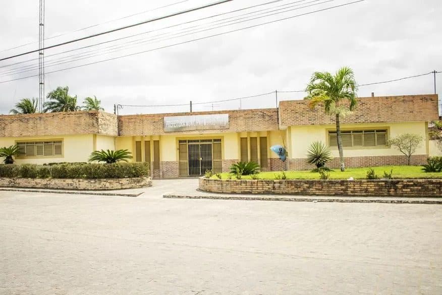 Rio Tinto: conselheiro do TCE quer saber quanto o município gasta com Saúde e Educação após prefeitura torrar R$ 400 mil com show