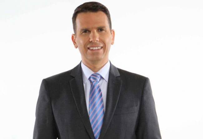 João Fernandes, apresentador do Correio Manhã da TV Correio, sofre atentado a bala na Ruy Carneiro