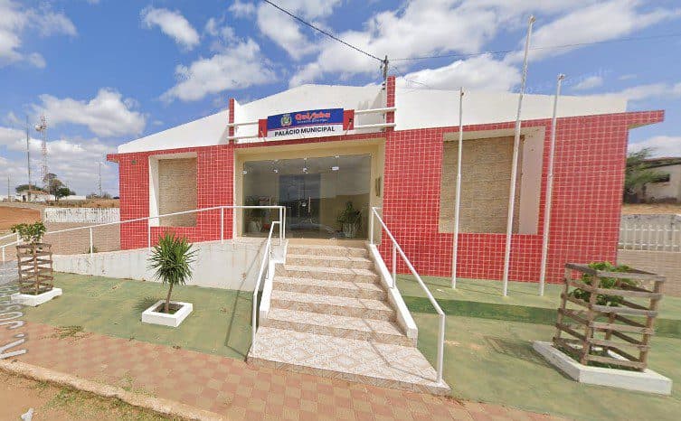 Prefeitura de Quixaba gasta mais de R$ 1 milhão em gasolina e diesel; se distribuídos, cada morador receberia 100 litros