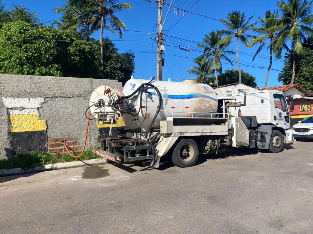 Ministério Público quer interdição de estabelecimentos e prisão de responsáveis por poluir mares e rios em João Pessoa