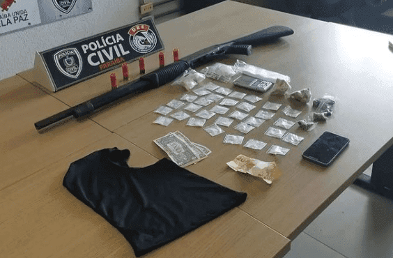 Casal de Pernambuco é preso com droga, arma e dólar em Guarabira