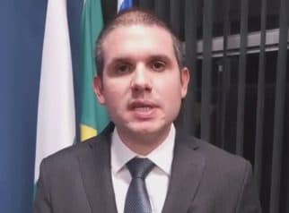VÍDEO: após repercussão negativa, Hugo Motta anuncia que vai retirar projeto que autorizava bancos a confiscar contas e FGTS