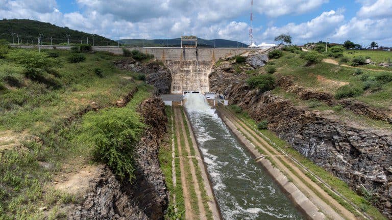 Segundo trecho do canal Acauã-Araçagi deve ser inaugurado em julho, prevê governador João Azevêdo