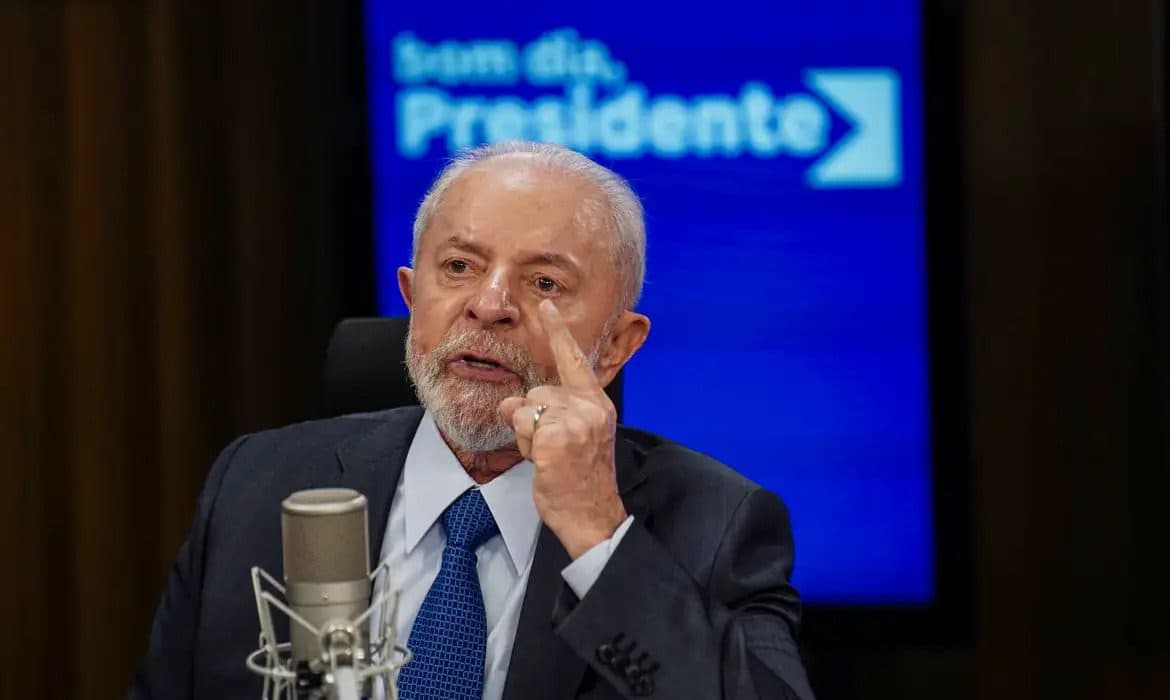 50% aprovam o trabalho de Lula e 47% desaprovam, aponta pesquisa Quaest