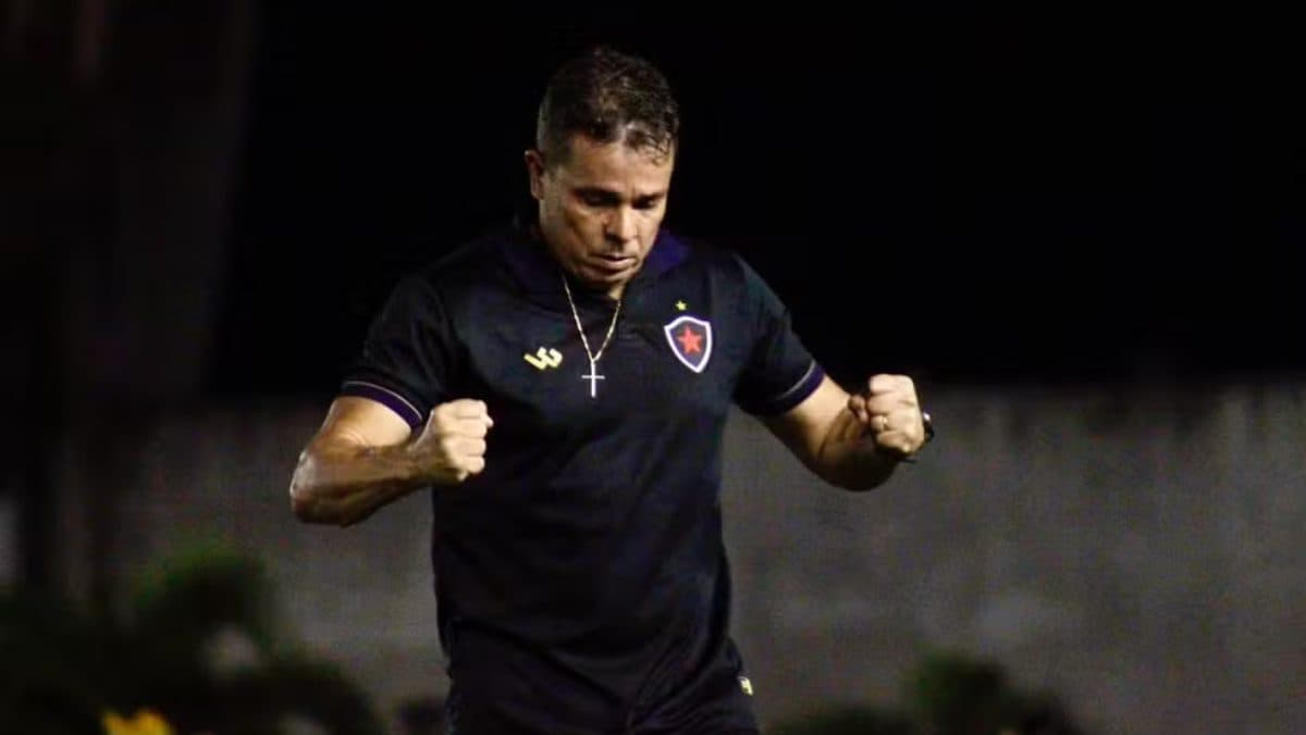 Com classificação do Botafogo-PB encaminhada, Piza quer 'potencializar' elenco e planeja rodagem na reta final da Série C